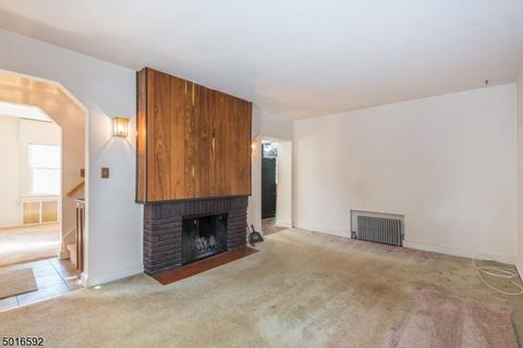 66 Pershing Rd, Clifton, NJ 07013 photo 3