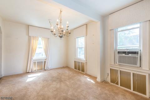 66 Pershing Rd, Clifton, NJ 07013 photo 5