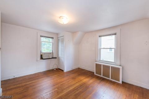 66 Pershing Rd, Clifton, NJ 07013 photo 15