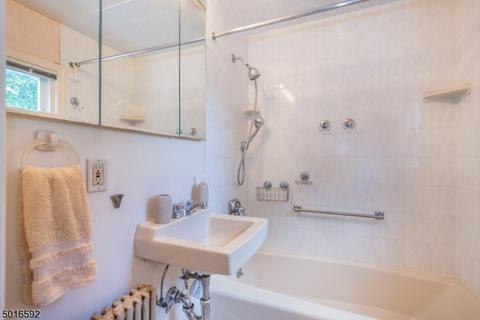 66 Pershing Rd, Clifton, NJ 07013 photo 16