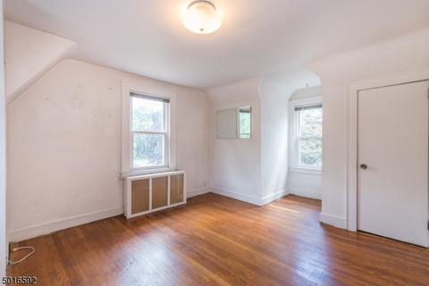 66 Pershing Rd, Clifton, NJ 07013 photo 14