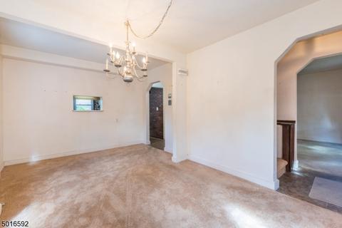 66 Pershing Rd, Clifton, NJ 07013 photo 7