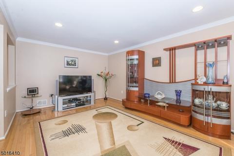 52 Rock Rd, Wayne, NJ 07470 photo 4