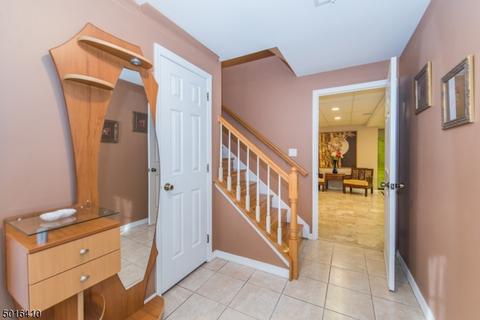 52 Rock Rd, Wayne, NJ 07470 photo 2