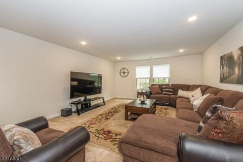 3 Brompton Pl, Randolph, NJ 07869 photo 5