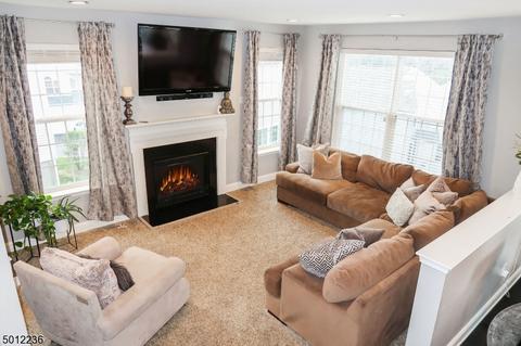166 Sowers Dr, Hackettstown, NJ 07840 photo 3
