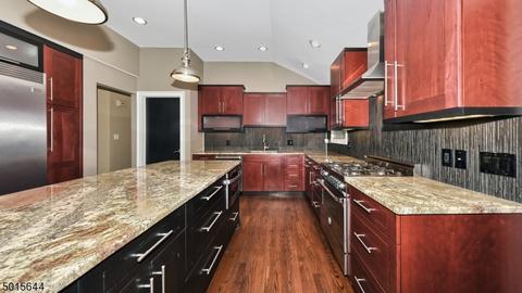 30 Ledge Rd, Wayne, NJ 07470 photo 2