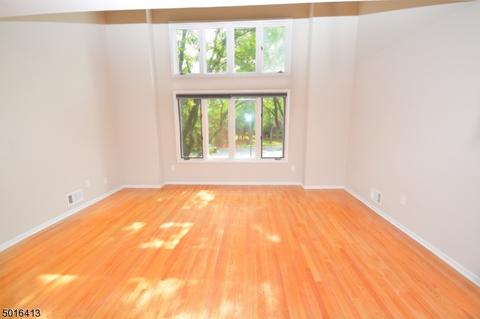 4 Sherry Ln, Saddle Brook, NJ 07663 photo 4