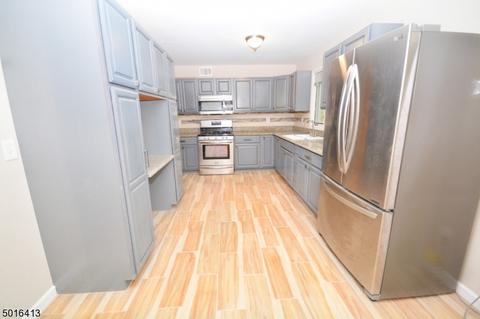4 Sherry Ln, Saddle Brook, NJ 07663 photo 6