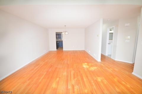 4 Sherry Ln, Saddle Brook, NJ 07663 photo 2