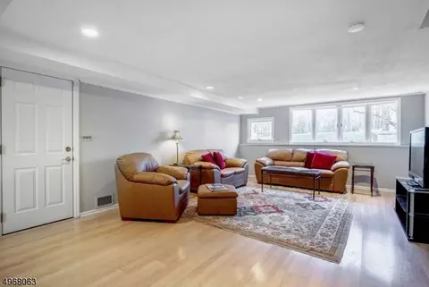 6 Summit Rd, Morristown, NJ 07960 photo 8