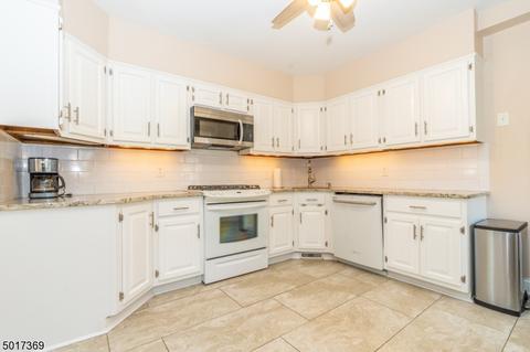 243 E 3rd Ave, Roselle, NJ 07203 photo 10