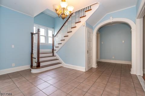 243 E 3rd Ave, Roselle, NJ 07203 photo 2
