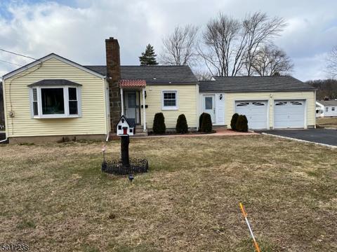 36 Christopher St, Dover, NJ 07801 photo 2