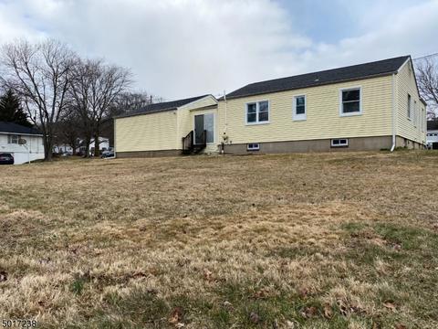 36 Christopher St, Dover, NJ 07801 photo 4