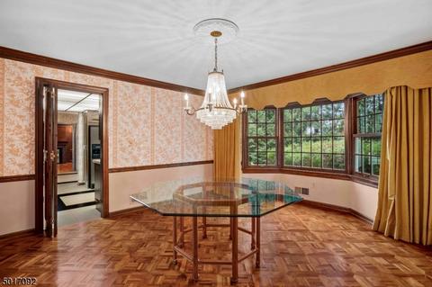 2 Crown Dr, Warren, NJ 07059 photo 5