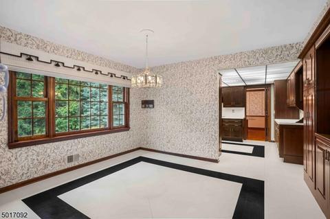 2 Crown Dr, Warren, NJ 07059 photo 9