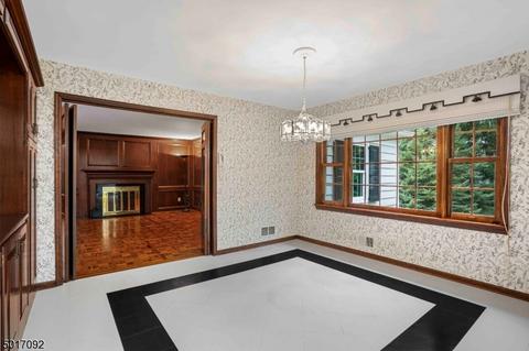 2 Crown Dr, Warren, NJ 07059 photo 8