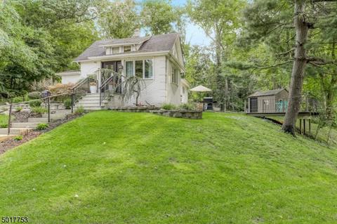 3 Webster Dr, Wayne, NJ 07470 photo 6