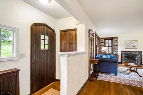 71 Pine Grove Ave, Summit, NJ 07901 photo 2