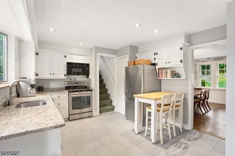 71 Pine Grove Ave, Summit, NJ 07901 photo 3