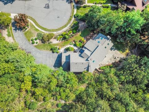 22 Ronnie Rd, Wayne, NJ 07470 photo 3
