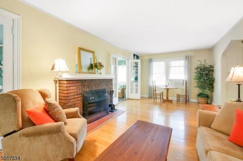307 Walnut St, Nutley, NJ 07110 photo 3