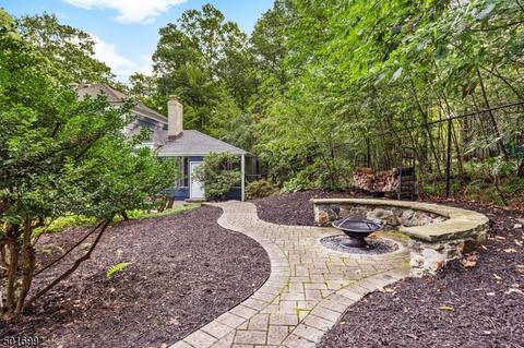 8 E Gate Rd, Long Valley, NJ 07853 photo 23