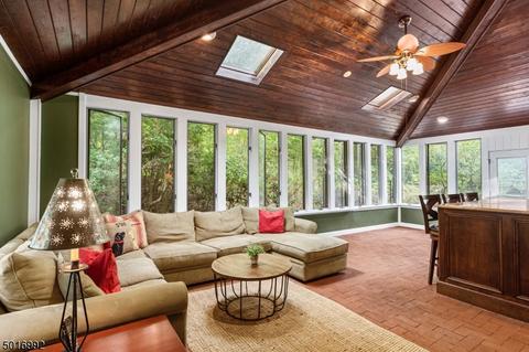 8 E Gate Rd, Long Valley, NJ 07853 photo 11
