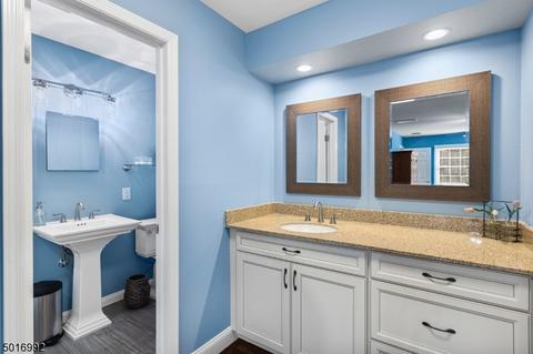 8 E Gate Rd, Long Valley, NJ 07853 photo 14