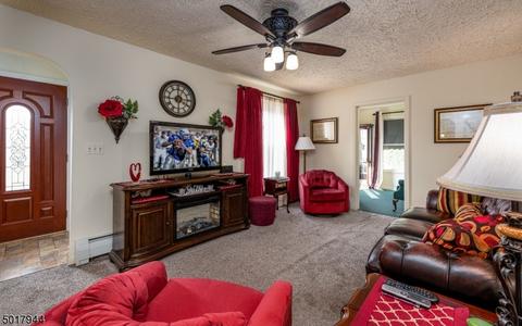 28 Terhune Rd, Clark, NJ 07066 photo 6