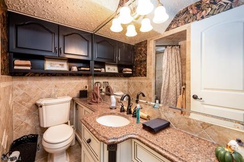 28 Terhune Rd, Clark, NJ 07066 photo 15
