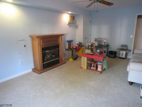 76 Oak St, Bridgewater, NJ 08807 photo 11