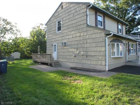 76 Oak St, Bridgewater, NJ 08807 photo 3