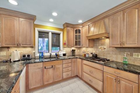 11 Wheeler Rd, Wayne, NJ 07470 photo 7
