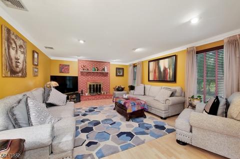 11 Wheeler Rd, Wayne, NJ 07470 photo 9