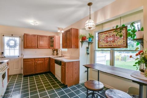 304 Willow Grove St, Hackettstown, NJ 07840 photo 8