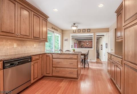 30 Robert St, Mount Olive Twp., NJ 07836 photo 5