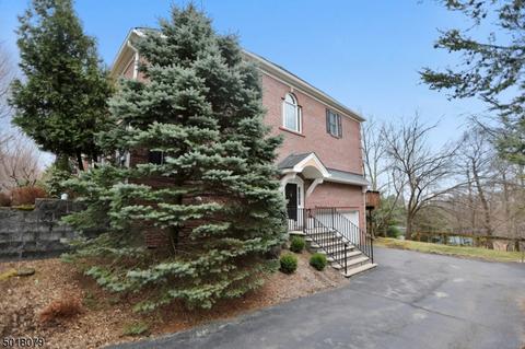 127 Spring Hill Cir, Wayne, NJ 07470 photo 1