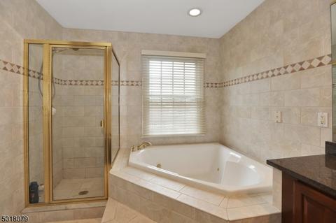 127 Spring Hill Cir, Wayne, NJ 07470 photo 16