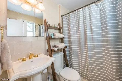 393 Walnut St, Nutley, NJ 07110 photo 15