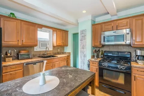 393 Walnut St, Nutley, NJ 07110 photo 10
