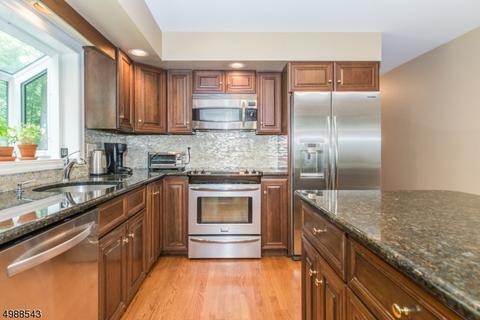 121 Cheyenne Way, Wayne, NJ 07470 photo 4