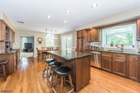 121 Cheyenne Way, Wayne, NJ 07470 photo 3
