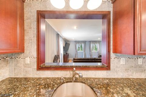 37 Towsen Rd, Wayne, NJ 07470 photo 9