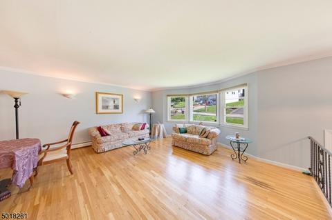37 Towsen Rd, Wayne, NJ 07470 photo 4