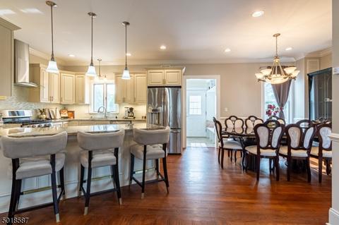 31 Chestnut St, Rutherford, NJ 07070 photo 4