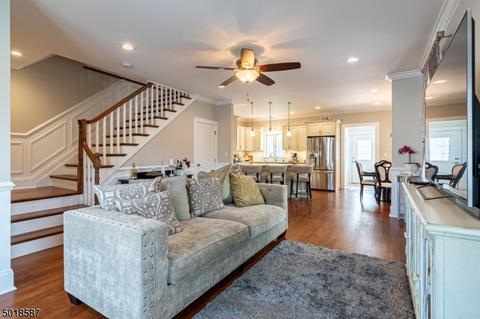 31 Chestnut St, Rutherford, NJ 07070 photo 2