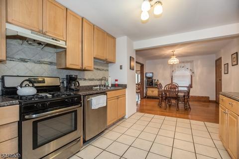 1514 Ratzer Rd, Wayne, NJ 07470 photo 5