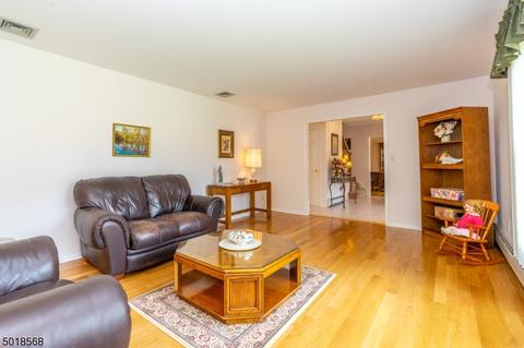 193 Webster Dr, Wayne, NJ 07470 photo 6